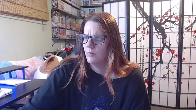 Snapshot of Sarahtineke chatting on May 2026 04:45:02 PM Sarahtineke online show from May 2026 04:45:02 PM