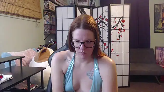 Snapshot of Sarahtineke chatting on May 2026 03:13:02 AM Sarahtineke online show from May 2026 03:13:02 AM