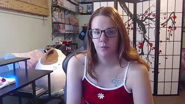 Sarahtineke online show from July 2026 04:02:02 PM