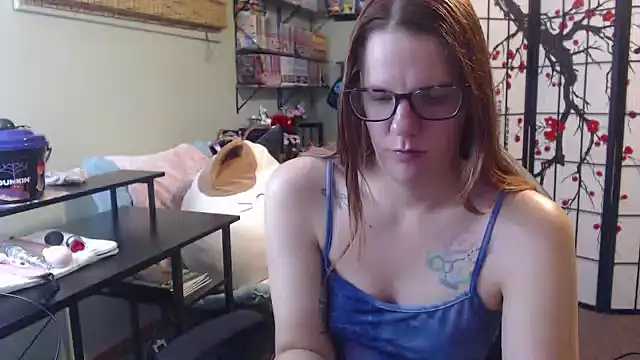 Sarahtineke online show from July 2026 04:26:02 PM