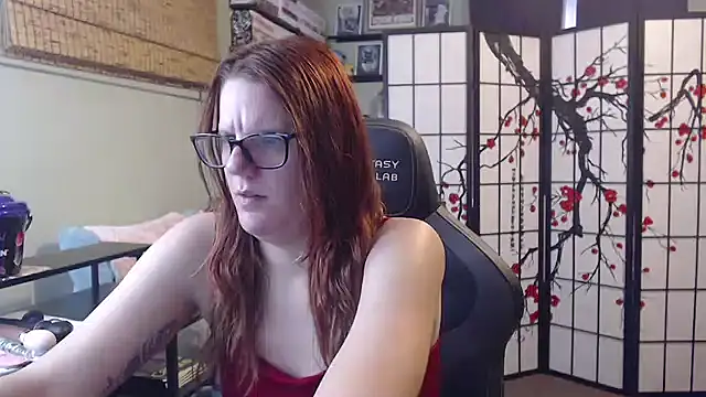 Sarahtineke online show from August 2026 05:22:01 PM