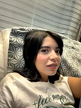 NicolRoss  online show from December 2025 07:56:02 PM