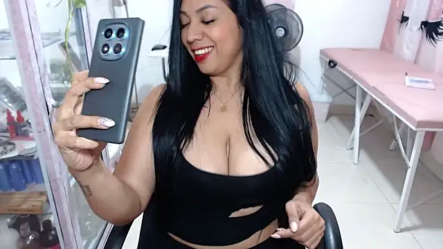 Snapshot of titsbiglovers chatting on June 2026 11:27:02 PM titsbiglovers online show from June 2026 11:27:02 PM