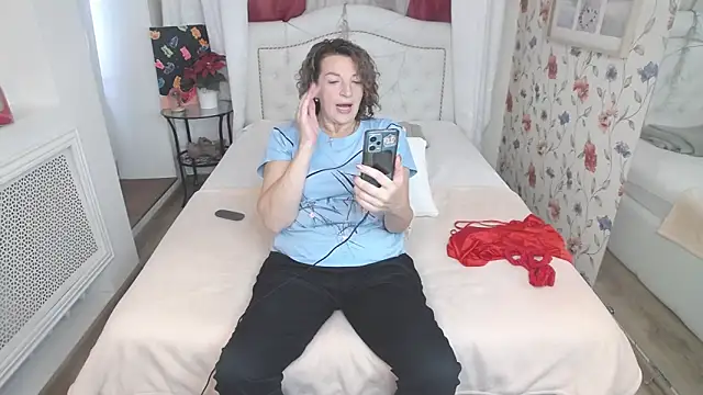 Snapshot of AmiHotGranny chatting on September 2025 12:49:02 PM AmiHotGranny online show from September 2025 12:49:02 PM