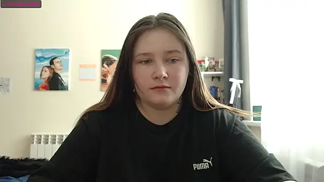 Light Luna online show from March 2025 04:40:02 AM