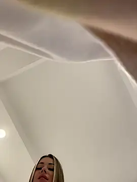 IsabellaEtthan online show from December 2025 06:47:02 PM