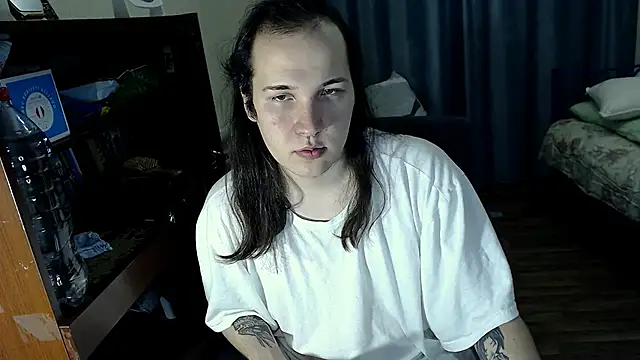 EvaMiron online show from March 2025 05:02:02 PM