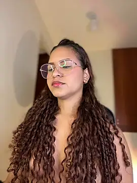 Snapshot of gretta_kler1 chatting on January 2025 04:54:02 PM gretta kler1 online show from January 2025 04:54:02 PM