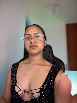 Snapshot of gretta_kler1 chatting on February 2025 01:37:01 PM gretta kler1 online show from February 2025 01:37:01 PM