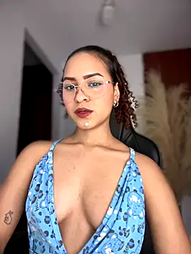 Snapshot of gretta_kler1 chatting on November 2025 10:21:02 PM gretta kler1 online show from November 2025 10:21:02 PM