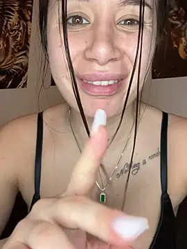 deliaroyal online show from February 2025 09:45:02 AM