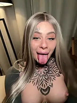 bambixboo online show from January 2025 07:31:01 PM