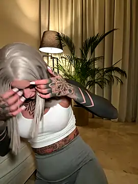 bambixboo online show from September 2025 09:16:01 PM