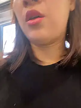 Snapshot of Chun_Ae95 chatting on February 2026 03:15:01 AM Chun Ae95 online show from February 2026 03:15:01 AM