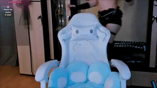 FemAlexa  online show from February 2026 06:04:01 PM