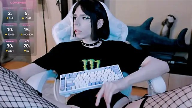 FemAlexa  online show from April 2026 07:08:01 PM