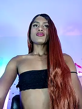 Snapshot of Elektra_Queen chatting on January 2025 07:04:01 PM Elektra Queen online show from January 2025 07:04:01 PM