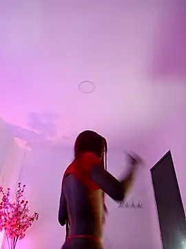 Snapshot of Elektra_Queen chatting on November 2025 01:00:02 PM Elektra Queen online show from November 2025 01:00:02 PM