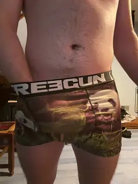 youlo71 online show from February 2026 07:23:02 PM