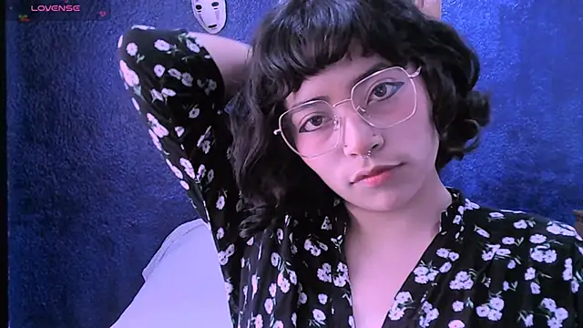 NinaYellow online show from January 2025 03:00:02 PM