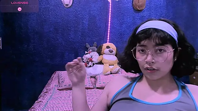 NinaYellow online show from January 2026 10:01:01 PM