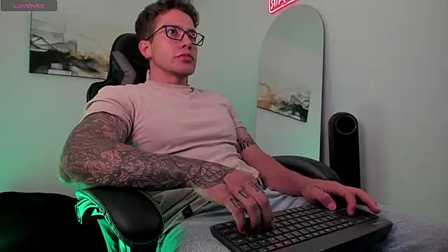 LucianSinclair online show from January 2025 12:42:01 AM