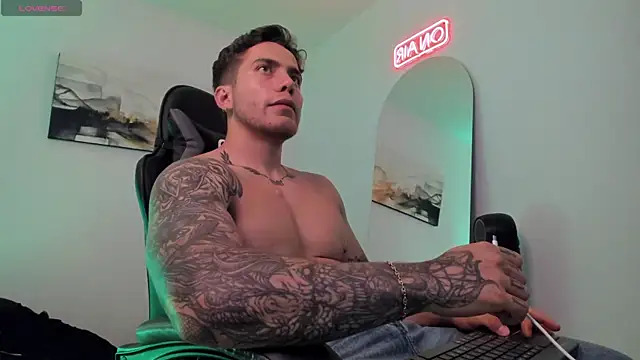 LucianSinclair online show from January 2025 11:35:02 PM