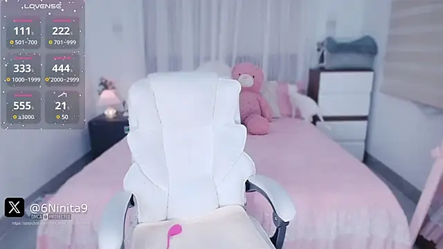 PimChanOK online show from February 2025 03:01:02 AM