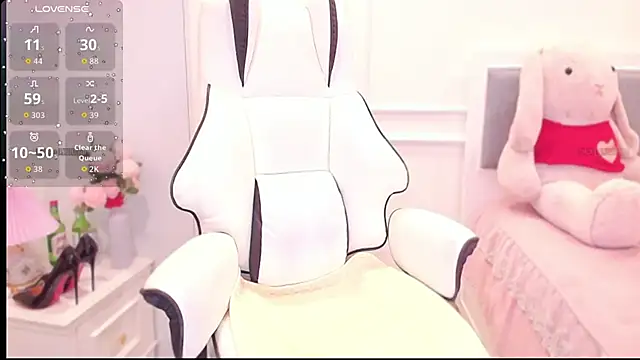 PimChanOK online show from October 2025 02:47:02 AM