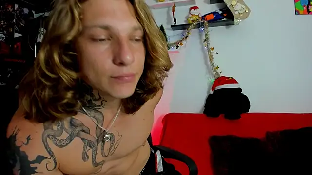 Snapshot of Tom_Krakow chatting on December 2024 09:43:02 PM Tom Krakow online show from December 2024 09:43:02 PM