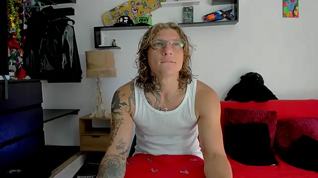 Snapshot of Tom_Krakow chatting on January 2025 06:53:02 PM Tom Krakow online show from January 2025 06:53:02 PM