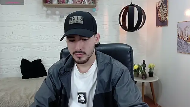 DmitriSanders online show from January 2025 09:33:01 PM