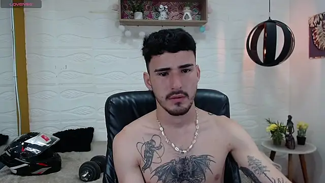 DmitriSanders online show from February 2025 12:10:01 AM