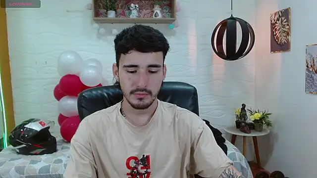 DmitriSanders online show from February 2025 08:33:02 PM