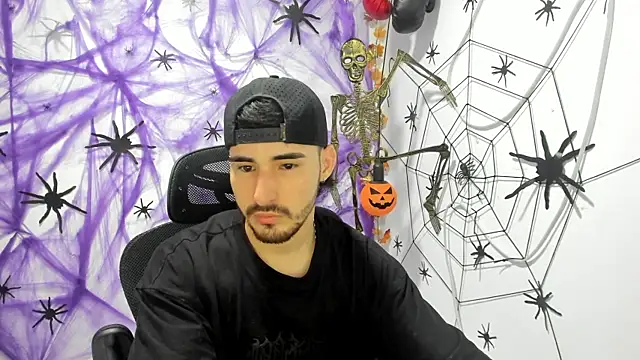 DmitriSanders online show from September 2025 01:22:02 AM