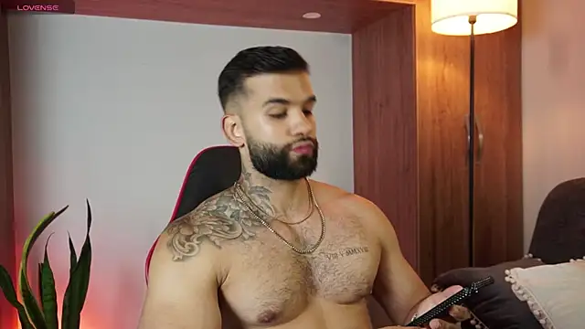 MarkHazze online show from November 2025 12:10:02 AM