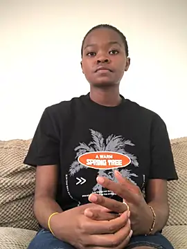 Snapshot of Grusha19 chatting on December 2024 10:19:02 AM Grusha19 online show from December 2024 10:19:02 AM