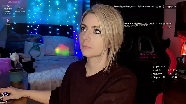 Lisaonthemoon online show from May 2026 01:39:02 PM