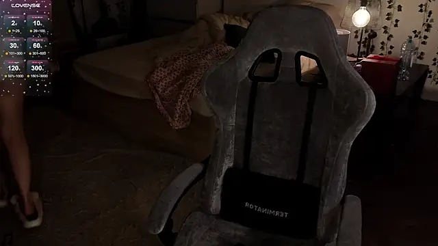 Megan  Hart online show from January 2025 10:02:01 PM