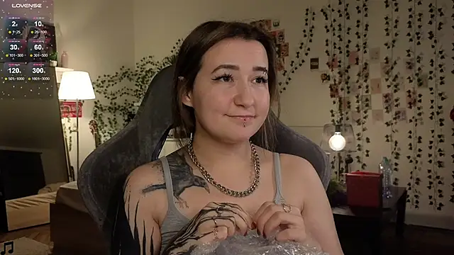 Megan  Hart online show from January 2025 01:04:01 AM