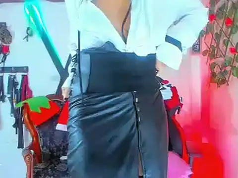 jena derboo online show from December 2024 01:32:02 PM