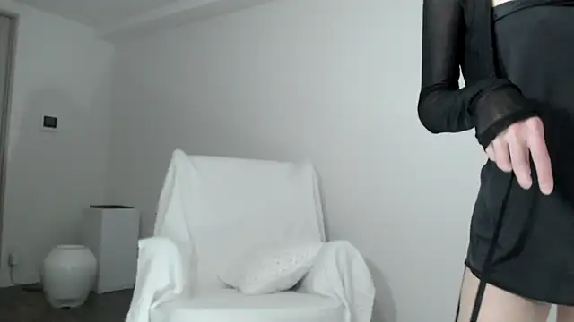 Lily 0000 online show from March 2025 05:49:01 PM