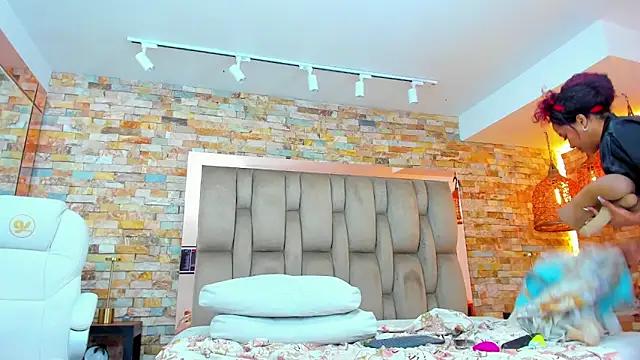 Snapshot of karla_dunn chatting on February 2025 03:16:02 AM karla dunn online show from February 2025 03:16:02 AM