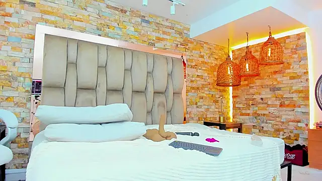 Snapshot of karla_dunn chatting on March 2025 02:30:02 AM karla dunn online show from March 2025 02:30:02 AM