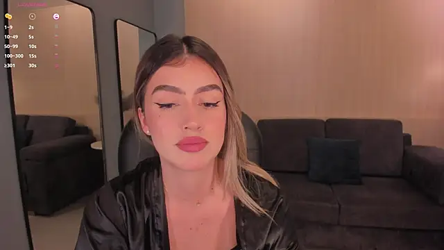 PaulinaSantos  online show from March 2025 08:21:01 PM