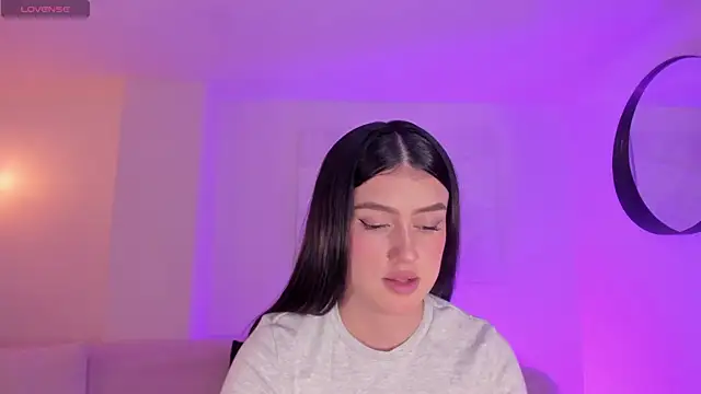 PaulinaSantos  online show from November 2025 07:59:01 PM