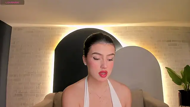 PaulinaSantos  online show from November 2025 05:33:02 PM