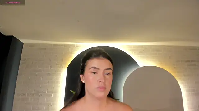 Snapshot of PaulinaSantos_ chatting on April 2026 05:12:02 PM PaulinaSantos online show from April 2026 05:12:02 PM