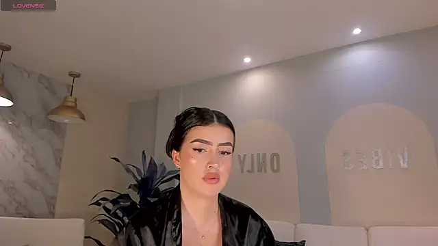 Snapshot of PaulinaSantos_ chatting on May 2026 07:29:01 PM PaulinaSantos online show from May 2026 07:29:01 PM