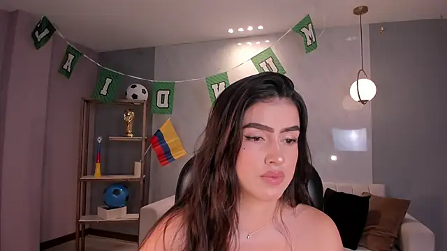 PaulinaSantos  online show from June 2026 08:22:02 PM